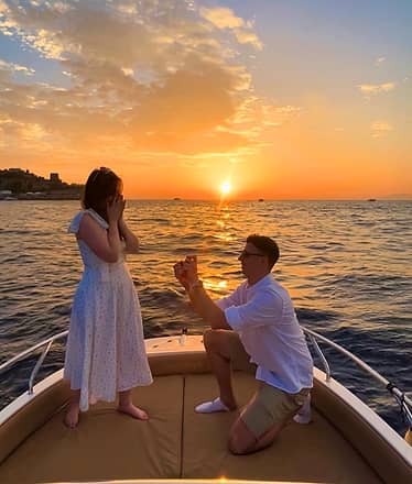 Tour in barca al tramonto da Sorrento