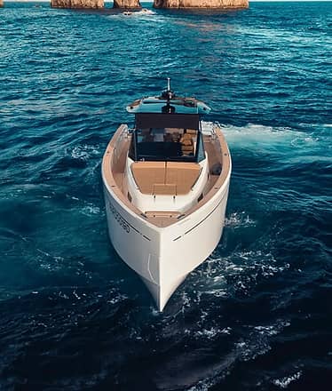 Luxury transfer privato Capri - Napoli con motoscafo e auto