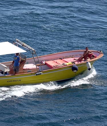 Tour Privato di Capri in Lancia Tradizionale da 10 Metri