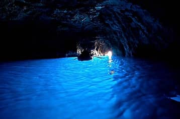 Tour Privato in Barca su Gozzo Aprea: Capri o Costiera