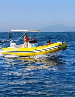Noleggio Gommone 40 Cavalli a Capri Senza Patente Nautica