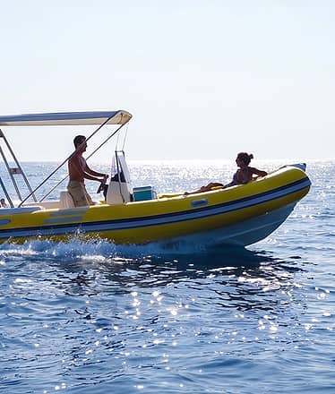 Noleggio Gommone 40 Cavalli a Capri Senza Patente Nautica