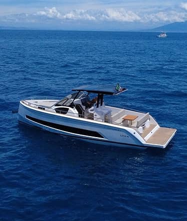 Tour Privato in Salpa 35: comfort ed eleganza in mare