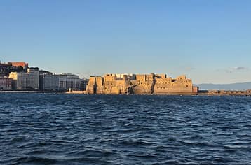 Tour panoramico in battello nel Golfo di Napoli