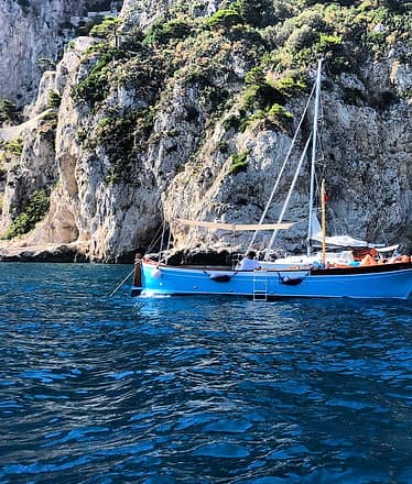 Giro dell'isola in gozzo da Marina Piccola 