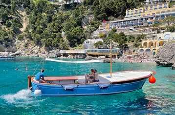 Giro dell'isola in gozzo da Marina Piccola 