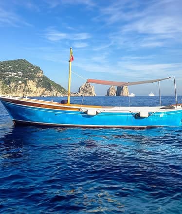 Giro dell'isola in gozzo da Marina Piccola 