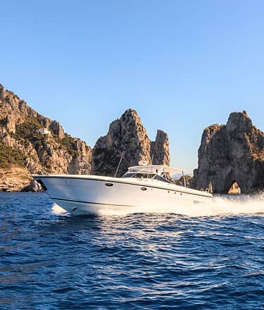 Servizio Transfer da Napoli per Capri o Viceversa (Auto + Motoscafo)