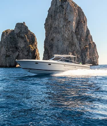 Door to Door VIP Transfer Service from Rome to Capri (Cars + Speedboat)