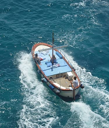 Water taxi to La Fontelina from Marina Grande in Capri | Boat transfer
