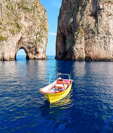 Giro dell'isola in barca con bagno + Opzione Grotta Azzurra