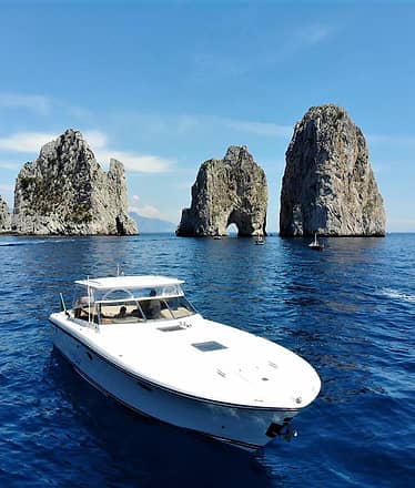 Servizi Transfer da e per Capri in Barca Privata di Lusso