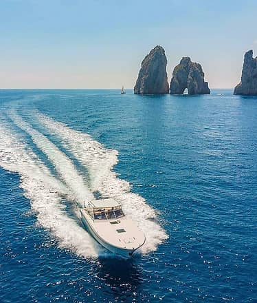 Servizi Transfer da e per Capri in Barca Privata di Lusso
