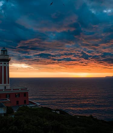 Esclusivo tour di Capri in gozzo al tramonto
