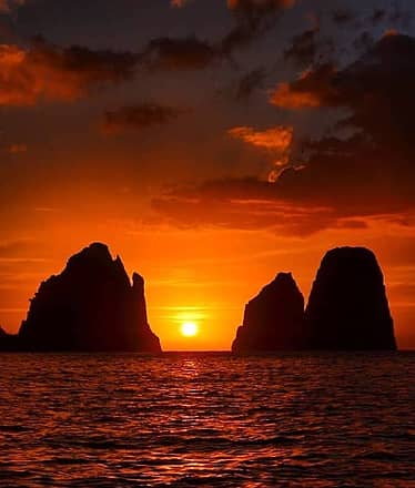 Esclusivo tour di Capri in gozzo al tramonto