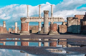 All-Inclusive Pompeii and Positano Tour with Lunch