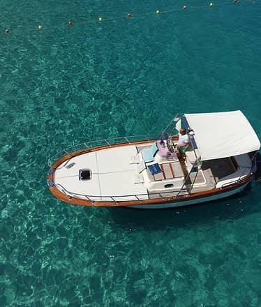 Luxury Capri Boat Tour by Fratelli Aprea Lancia/Gozzo