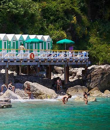 Island Boat Tour + Beach: the perfec day in Capri!