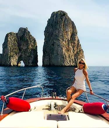 Capri from the sea: tour of the island on a traditional gozzo