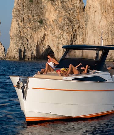 Capri Tour by Boat